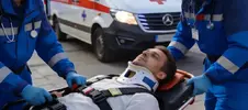 перевозка мужчины с переломом позвоночника